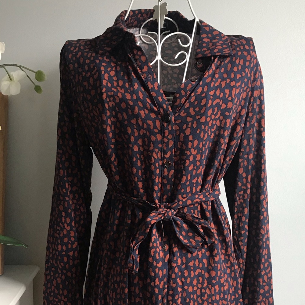 H&M button down dress - Picture 2 of 8
